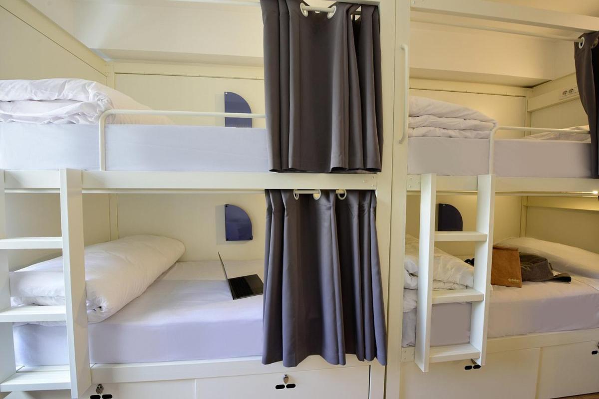 Bed 8-Bed Mixed Dormitory Room