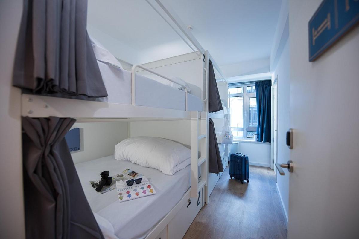 Bed 4-Bed Female Dormitory Room